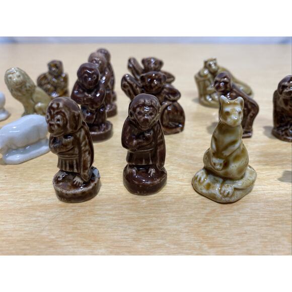 Wade Whimsies Lot 20 African Safari Animals Figurines Monkey Bear Lion - Picture 3 of 4